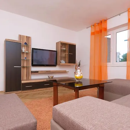 Maisonette Jadranka Mit Separatem Eingang Baska (Krk)