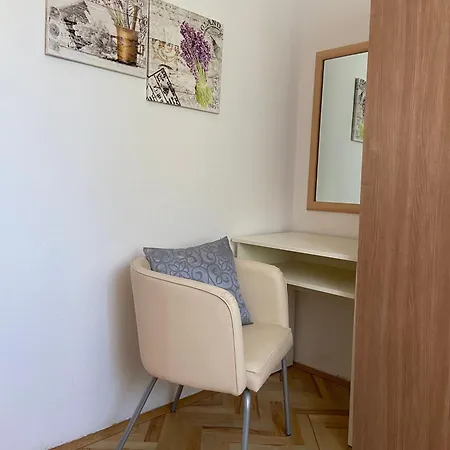 Maisonette Jadranka Mit Separatem Eingang Lägenhet